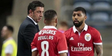 Técnico europeu cotado para assumir o Flamengo rasga elogios e se declara ao clube