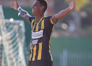 Craque do Campeonato Carioca é oferecido para o Flamengo; diretoria toma decisão e decide se haverá contratação