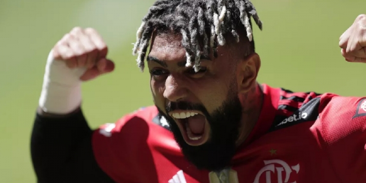 Gabigol se torna o maior artilheiro do Século XXI do Flamengo após conquista da Supercopa do Brasil contra o Palmeiras