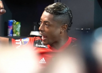 Vídeo: Bruno Henrique inflama vestiário antes da Supercopa e rebate menosprezo de Felipe Melo contra o Flamengo