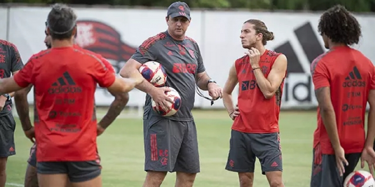 Flamengo encara o Vasco desfalcado por dois titulares; provável escalação é esboçada