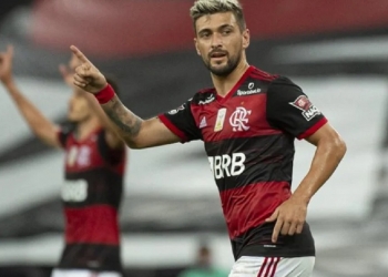 Arrascaeta fica de fora do clássico contra o Vasco por problemas em sua renovação com o Flamengo