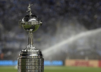 Governo da Argentina implementa toque de recolher e estreia do Flamengo na Libertadores pode ter mudanças