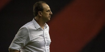 Ídolo do Flamengo critica Rogério Ceni após derrota do Flamengo para o Vasco da Gama
