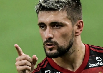Arrascaeta rompe o silêncio e diz se está negociando saída do Flamengo; semana foi tumultuada na Gávea