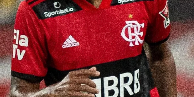 Contrato entre Flamengo e Adidas está próximo do fim; dirigente fala sobre o futuro dos uniformes do Rubro-Negro