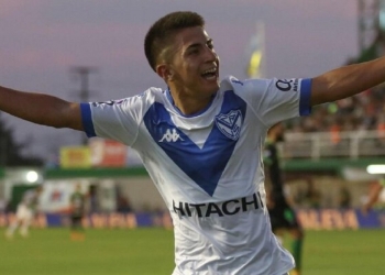 Flamengo abre conversas por meia-atacante argentino do Vélez Sarsfield, diz jornalista