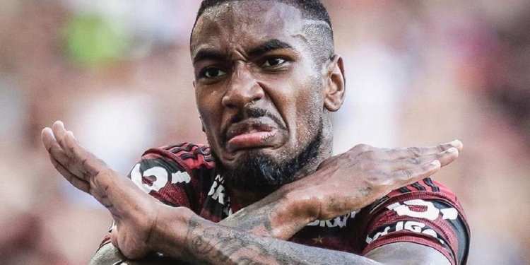 Empresário de Gerson responde sobre rumores de insatisfação com o Flamengo por falta de valorização salarial