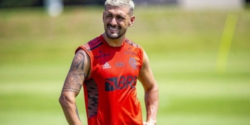 Marcos Braz entrega em que passo está a renovação entre Flamengo e Arrascaeta após golaço na Libertadores
