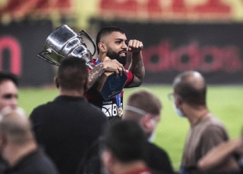 Gabigol não perde a oportunidade e zoa com paraguaio do Vasco que provocou o Flamengo após o Clássico dos Milhões