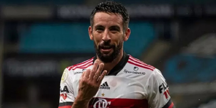 Isla vira assunto em jornais internacionais com boas atuações: ‘está se divertindo com o Flamengo do Brasil’