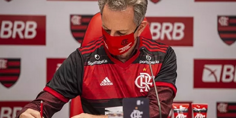Flamengo encaminha mais dois patrocínios milionários após fechar com o Mercado Livre; valores impressionam