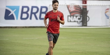 Departamento Médico do Flamengo dá a palavra final e decide se Rodrigo Caio entra em campo pela semifinal do Campeonato Carioca