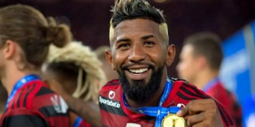 Rodinei retorna ao Flamengo e deve jogar a Libertadores de 2021; lateral-direito vem sendo titular pelo Internacional