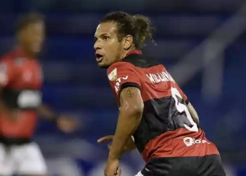 Willian Arão deve voltar a jogar como volante após corte de Gerson; dupla de zaga deve ser inédita, com Bruno Viana e Gustavo Henrique