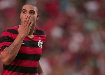 Adriano Imperador volta ao Maracanã aos 39 anos de idade para ser eternizado
