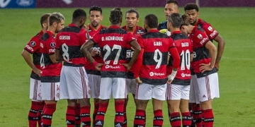 Lateral do Flamengo entra na mira de time da Série A; diretoria bate o martelo e decide se irá aceitar a liberação