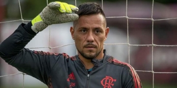 Boa notícia: Diego Alves não tem lesão constatada, mas ainda é dúvida para a Libertadores