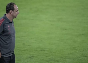 Atacante se lesiona após marcar gol contra o Volta Redonda e é vetado da Libertadores; Rogério Ceni demonstra preocupação