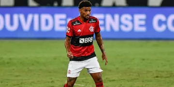 Torcida do Flamengo fica revolta com erros de Bruno Viana e detona o zagueiro pelas redes sociais