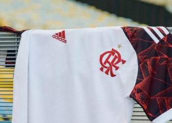 Fotos: Flamengo lança Uniforme II para a temporada de 2021 e deixa torcedores apaixonados com a beleza