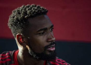 Melhores reações: torcedores do Flamengo se desesperam com oferta astronômica da França por Gerson