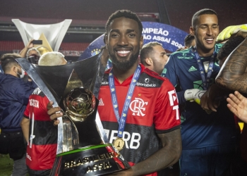 Diretoria do Flamengo bate o martelo e decide se aceitará 25 milhões de euros para vender Gerson
