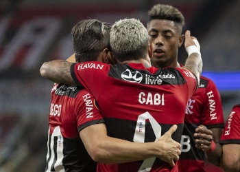 Em meio às negociações por Gerson, Marcos Braz afirma que outros medalhões do Flamengo também receberam propostas