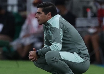 Abel Ferreira se rende ao Flamengo e assume superioridade do Flamengo diante do Palmeiras