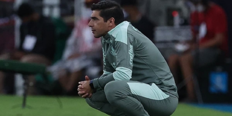 Abel Ferreira se rende ao Flamengo e assume superioridade do Flamengo diante do Palmeiras