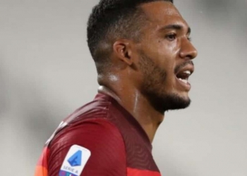Torcida do Flamengo invade perfil da Roma (ITA) e cobra contratação de zagueiro a Marcos Braz