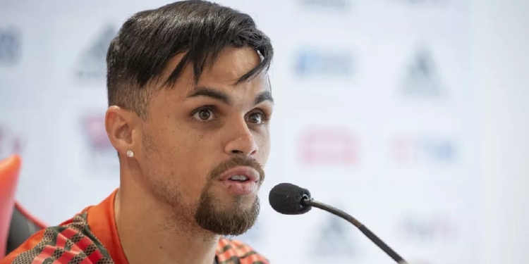 Michael falta aos treinamentos do Flamengo e recebe duro castigo por parte da diretoria