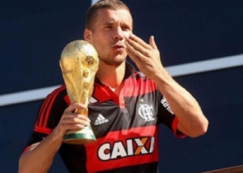 Lukas Podolski no Flamengo? Atacante alemão está livre no mercado e empolga Nação Rubro-Negra