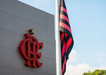 Flamengo anuncia contratação de meio-campista como reforço para a temporada de 2021