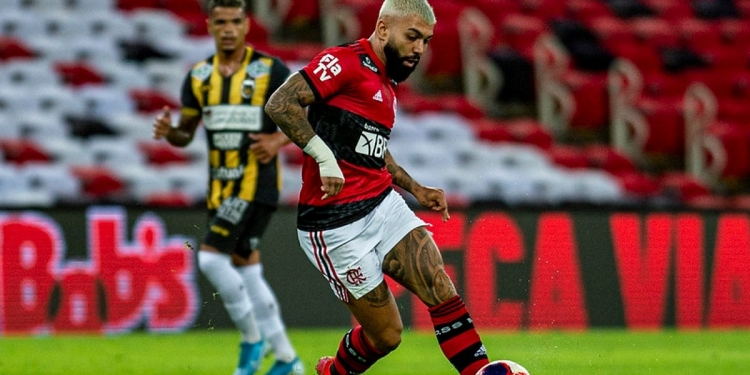 Gabigol obedece CBF, não se reapresenta ao Flamengo e é punido pelo Rubro-Negro; clima é de mal-estar