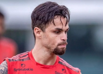 Michael estaria de malas prontas para deixar o Flamengo; Oriente Médio deve ser o destino do jogador, diz jornal