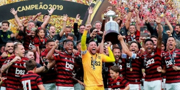 Campeão da Libertadores e Brasileirão pelo Flamengo em 2019 é oferecido ao Santos