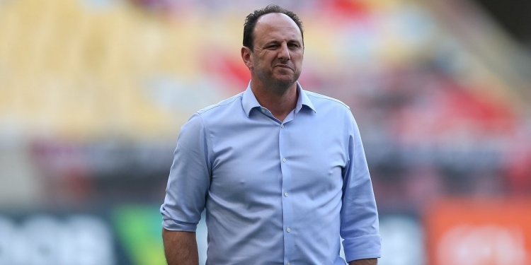 Flamengo recebe proposta do Yokohama FC (Japão) pela venda de jogador do elenco de Rogério Ceni