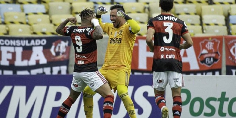 Site italiano diz que Juventus está interessado na contratação do goleiro Diego Alves junto ao Flamengo