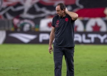 Chega ao fim a novela entre Flamengo e clube japonês pela venda de volante do elenco de Rogério Ceni