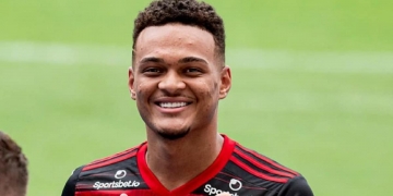 Flamengo recebe novas sondagens por Rodrigo Muniz após sequência de gols e toma decisão importante quanto aos valores