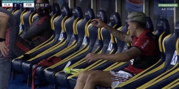 Ceni muda o discurso após Pedro repetir descontentamento de Gabigol e repreende irritação pela substituído: ‘Cena lamentável. Acho feio’