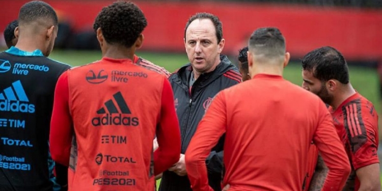 Time europeu encaminha proposta milionária ao Flamengo para a compra de zagueiro do elenco de Rogério Ceni