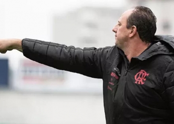 Três atacantes do Flamengo devem estar de saída da Gávea; Marcos Braz comanda as negociações
