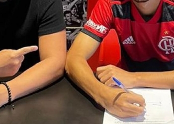 Negócio fechado! Flamengo acerta contrato com zagueiro como reforço até a temporada de 2023