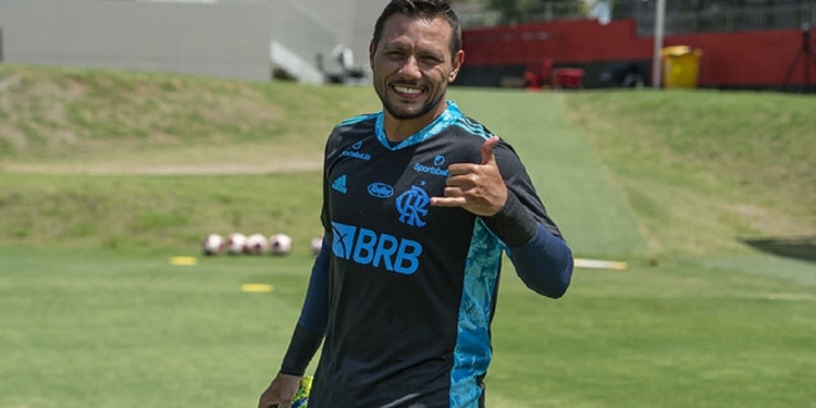 Diego Alves não treina e vira dúvida para o Flamengo; jogo contra o Cuiabá acontece nesta quinta-feira (1º)