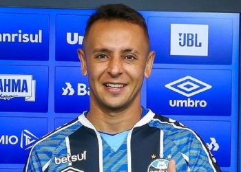 De volta ao Flamengo? Rafinha fica livre no mercado da bola após três meses de passagem pelo Grêmio