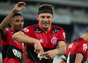 Flamengo recebe proposta de clube europeu para a transferência de Hugo Moura