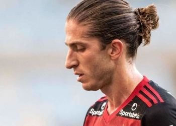 Filipe Luís fica livre para assinar pré-contrato com outro clube e diz se vai continuar no Flamengo na próxima temporada