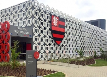 Flamengo encaminha contratação de atacante destaque no futebol brasileiro; acordo está próximo de ser assinado